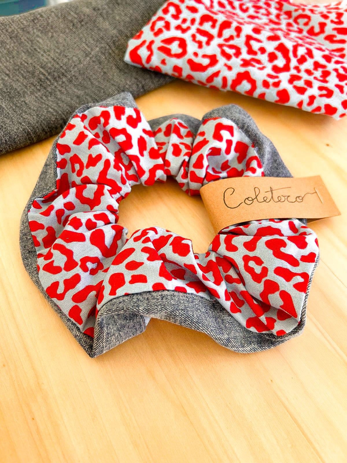 Coletero vaquero Leopardo rojo