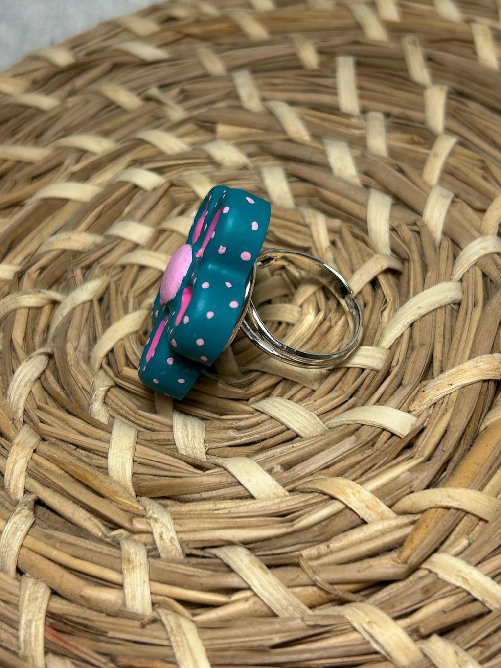Anillo flor azul y rosa