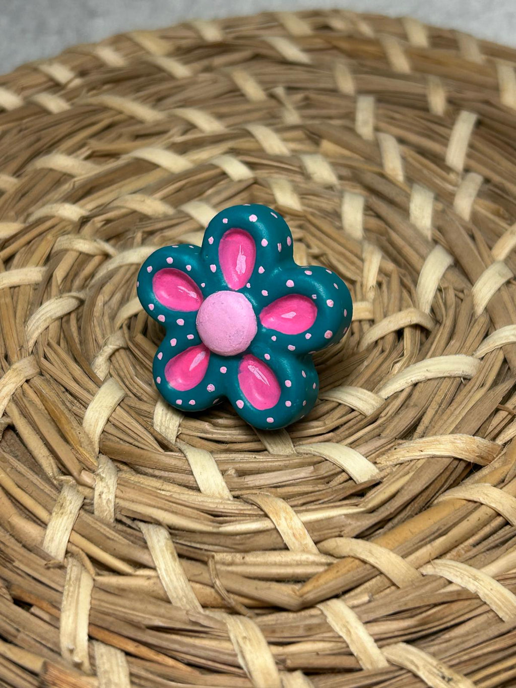 Anillo flor azul y rosa