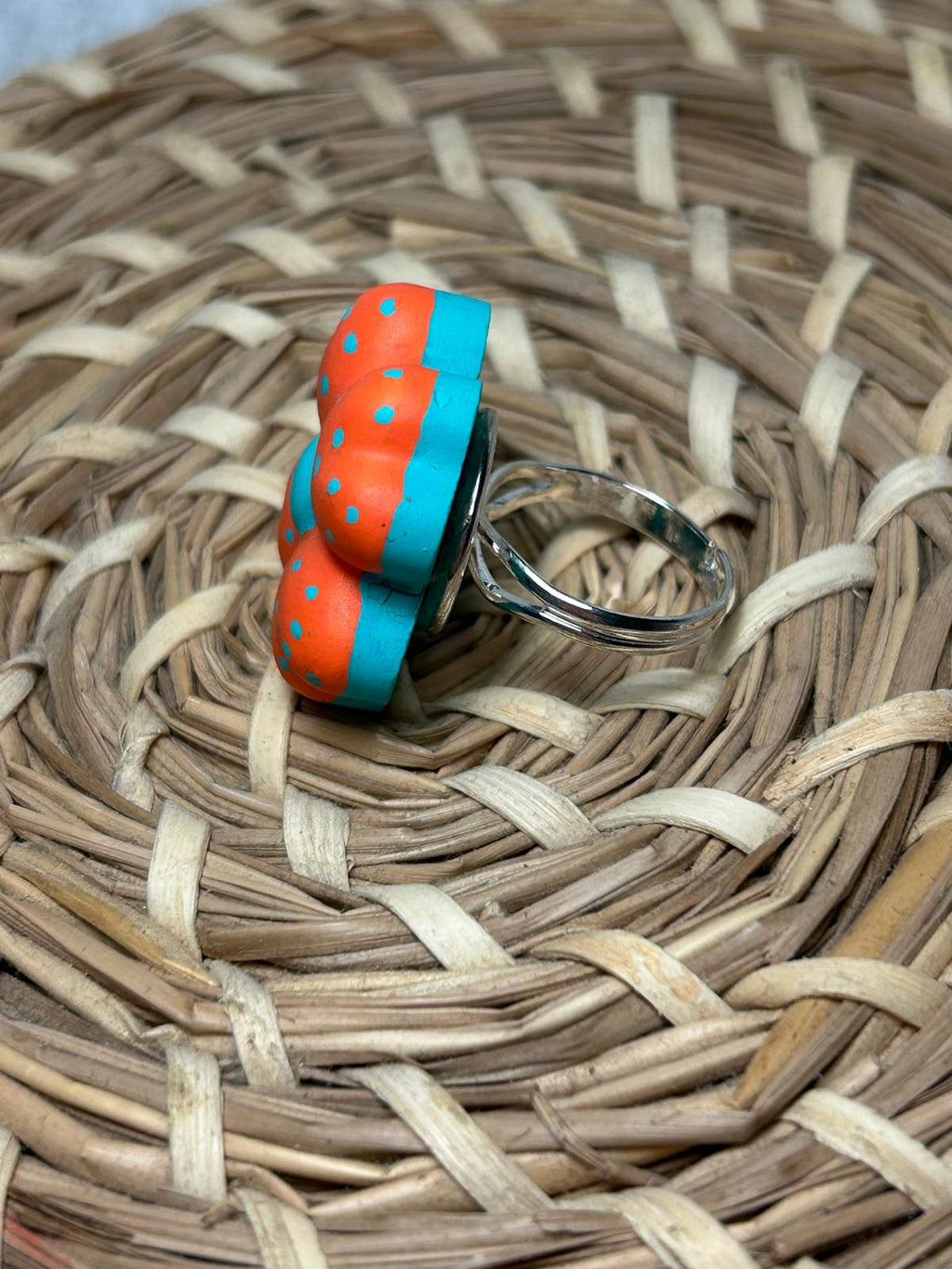 Anillo flor naranja y turquesa