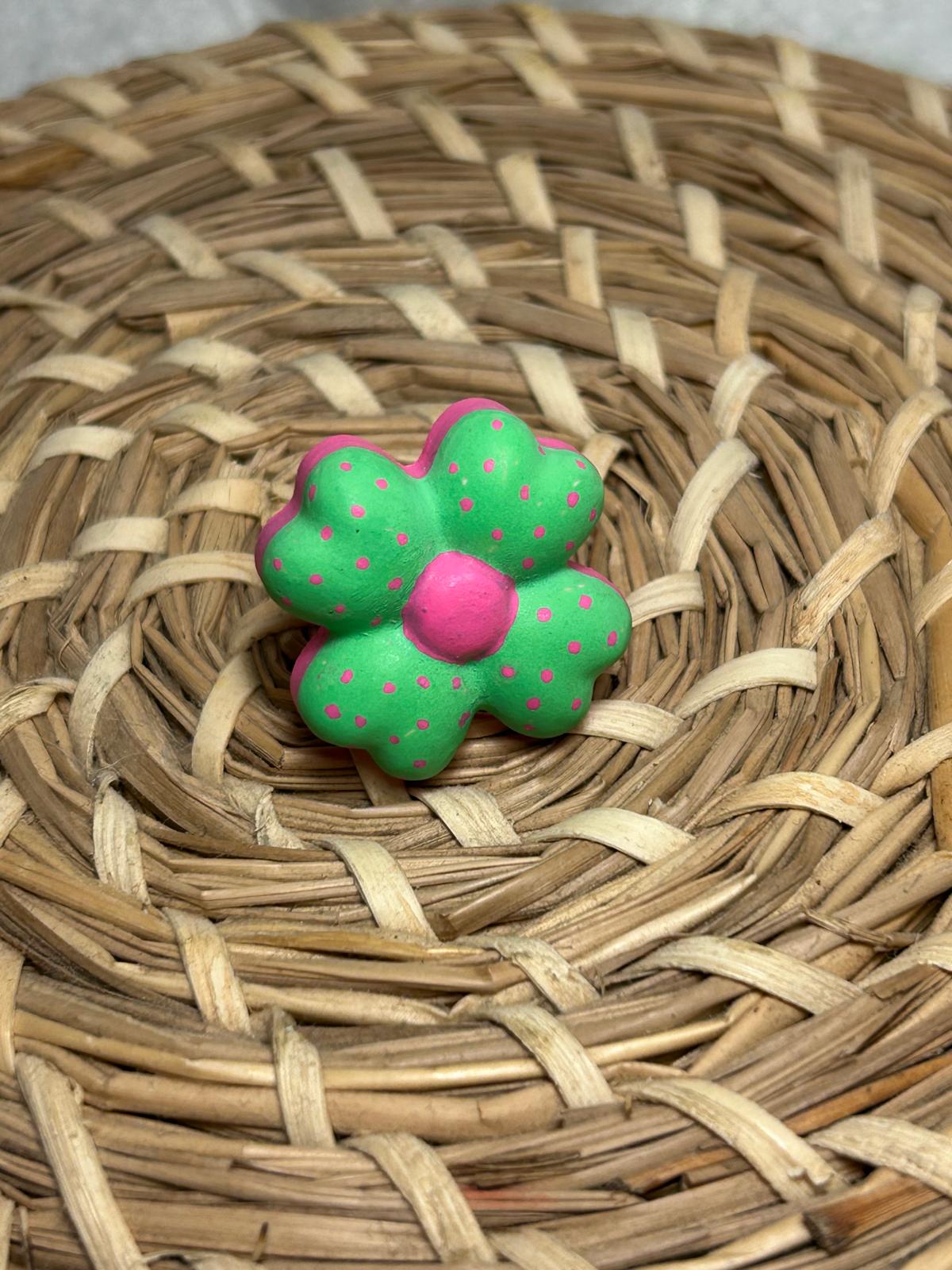 Anillo flor verde y rosa